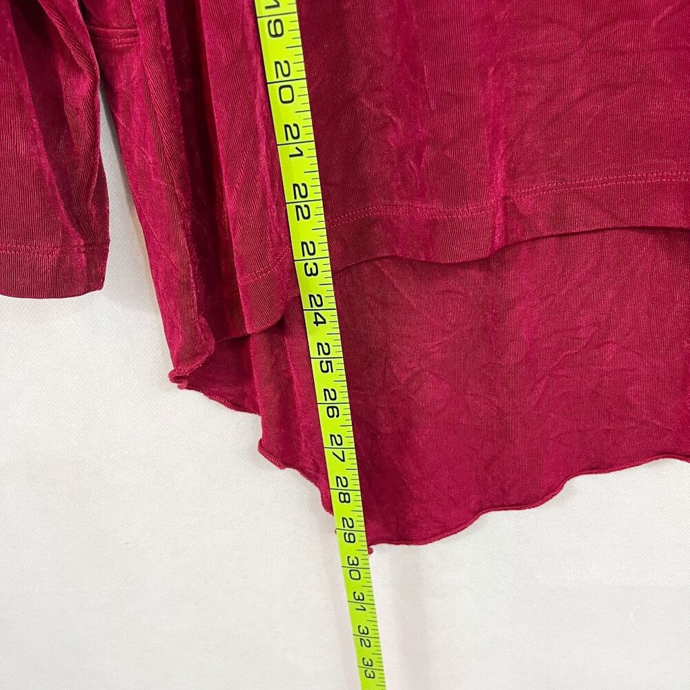 Chico's Travelers Red Wrinkle Resistant Asymmetrical Hem V-Neck Top - Size 3, XL - Picture 5 of 5